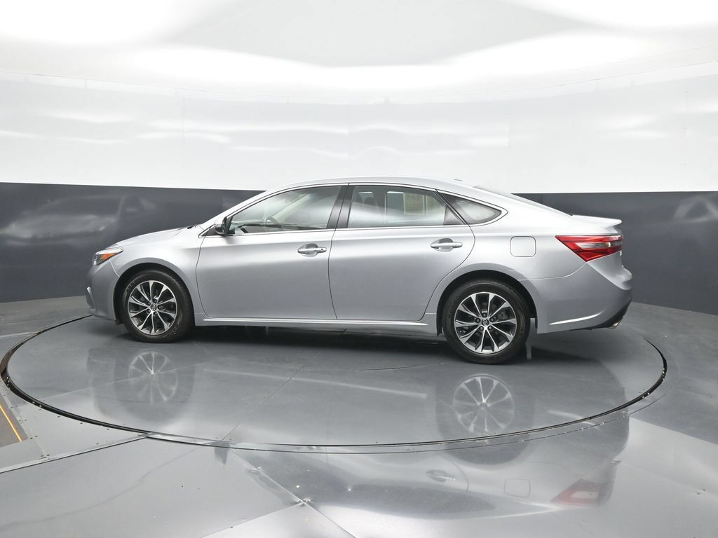 Used 2016 Toyota Avalon XLE FWD image 4