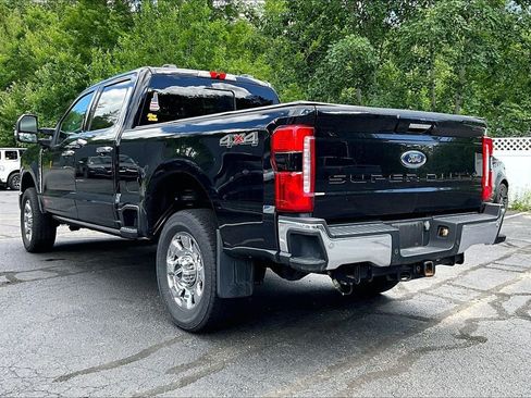 Used 2023 Ford F250 Lariat w/ Lariat Ultimate Package AWD/4WD image 6