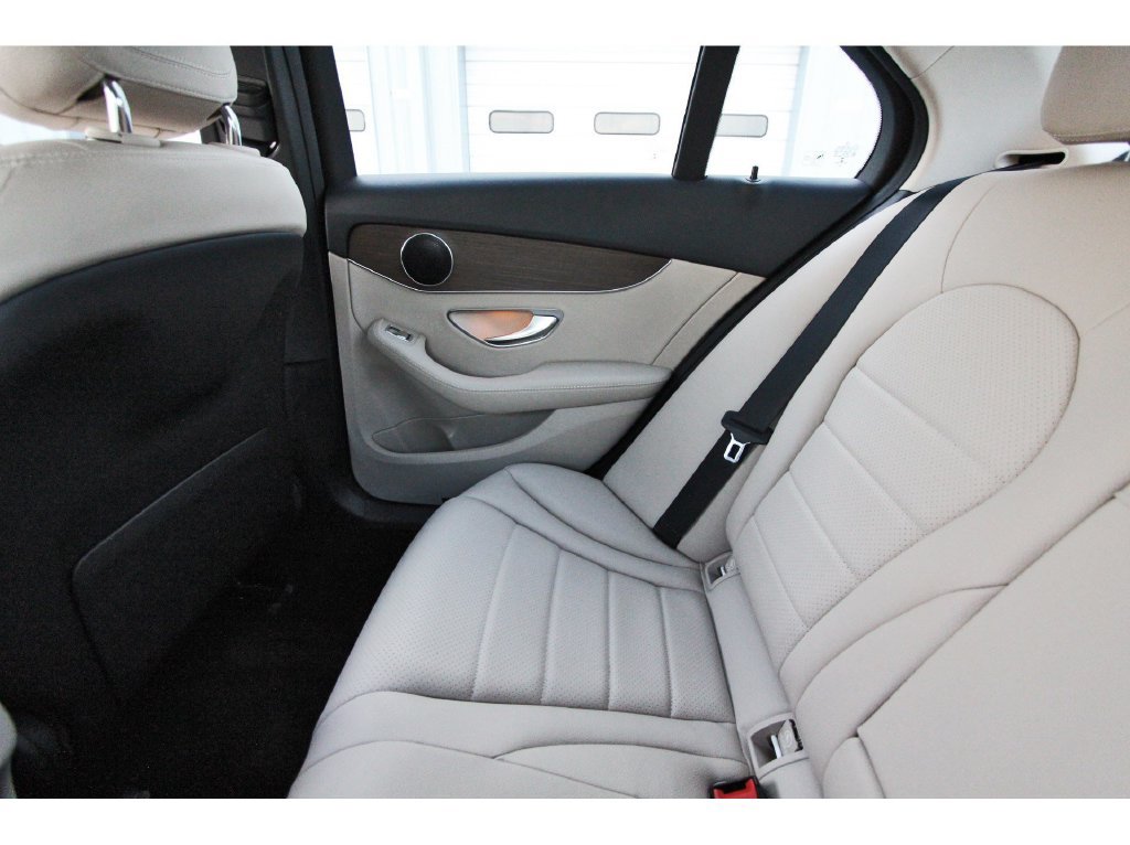 Used 2019 Mercedes-Benz C 300 4MATIC Sedan image 13