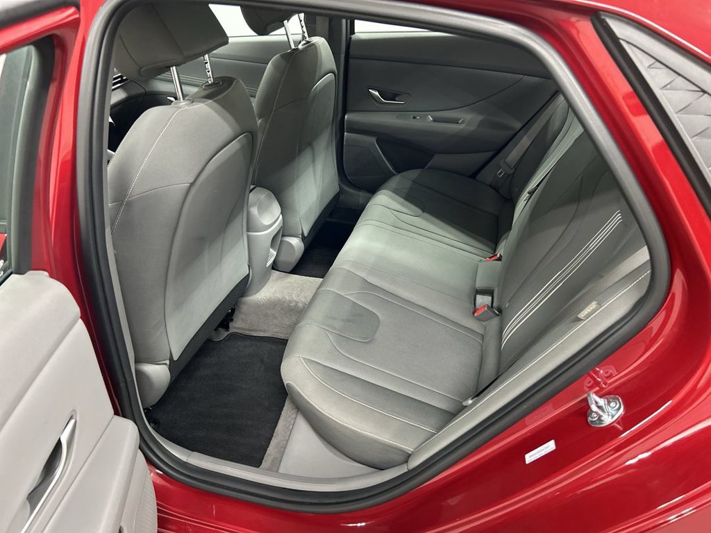 Used 2025 Hyundai Elantra Sport FWD image 19