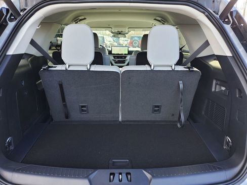 New 2026 Ford Explorer Active w/ Active Comfort Package AWD/4WD image 32