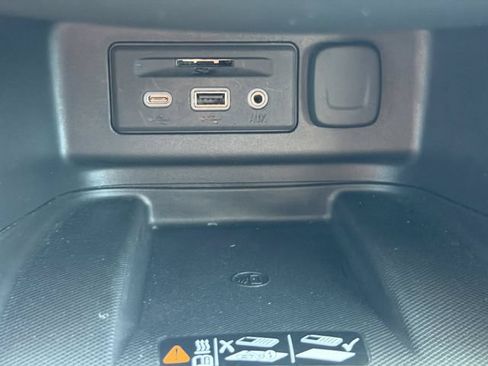 Used 2022 Chevrolet Equinox Premier FWD image 25