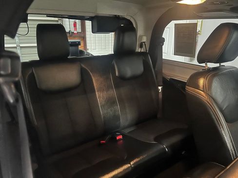 Used 2017 Jeep Wrangler Sahara image 19