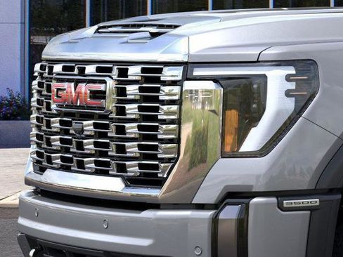 New 2026 GMC Sierra 3500 Denali w/ Denali Reserve Package AWD/4WD image 93