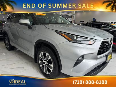 Used 2021 Toyota Highlander XLE