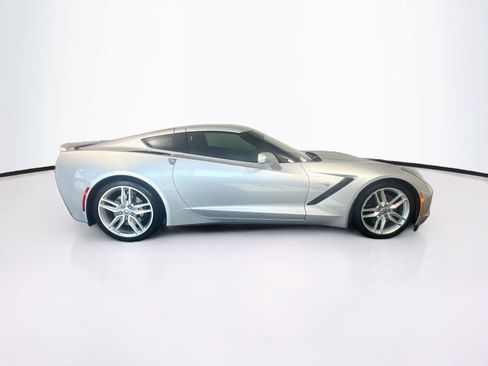 Used 2019 Chevrolet Corvette Stingray Coupe RWD image 6