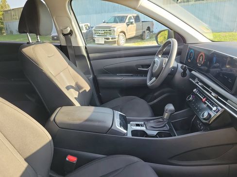 Used 2025 Hyundai Tucson SEL AWD/4WD image 37