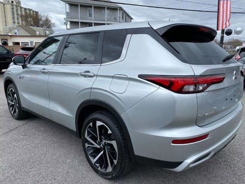 Used 2024 Mitsubishi Outlander 4WD Plug-In Hybrid image 8