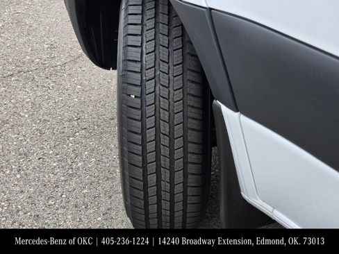 Used 2025 Mercedes-Benz Sprinter 2500 image 11