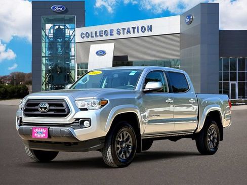 Used 2023 Toyota Tacoma SR5 RWD image 2