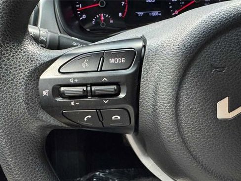 Used 2022 Kia Rio LX image 25