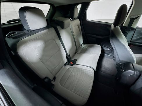 Used 2022 Ford Escape SE image 24
