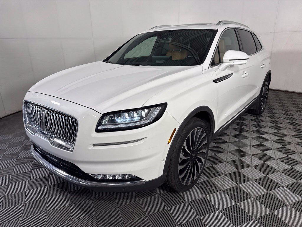 Used 2023 Lincoln Nautilus Black Label w/ Class II Trailer Tow Package AWD/4WD image 5