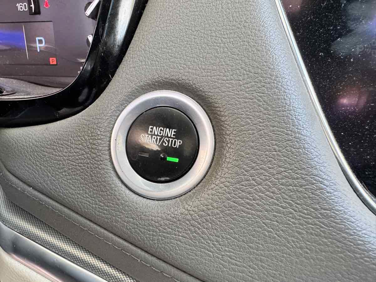 Used 2017 Cadillac XT5 Luxury w/ Driver Awareness Package FWD image 47