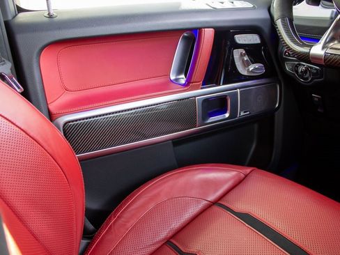 Used 2023 Mercedes-Benz G 63 AMG 4MATIC w/ AMG Performance Package image 19