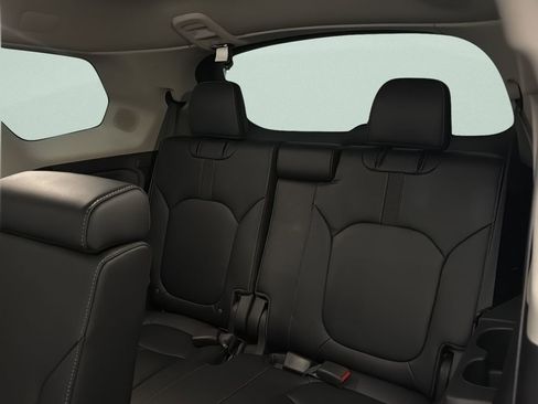 Certified 2023 Honda Pilot Touring image 14