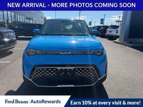 Used 2025 Kia Soul EX FWD image 2