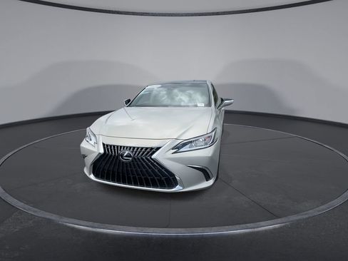 Used 2025 Lexus ES 350 w/ Premium Package FWD image 4