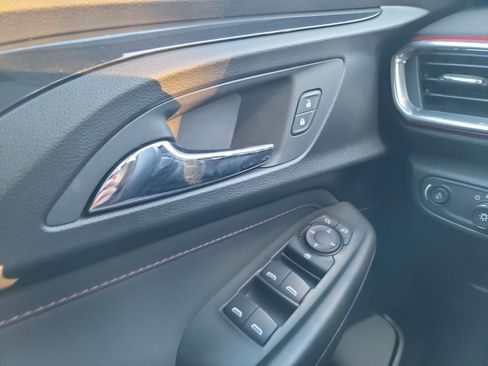 Used 2021 Chevrolet TrailBlazer RS image 11