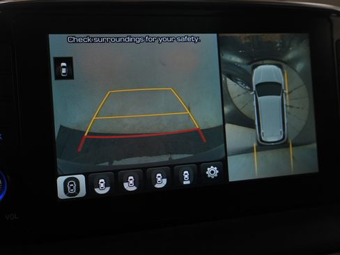 Used 2020 Hyundai Santa Fe Limited image 32