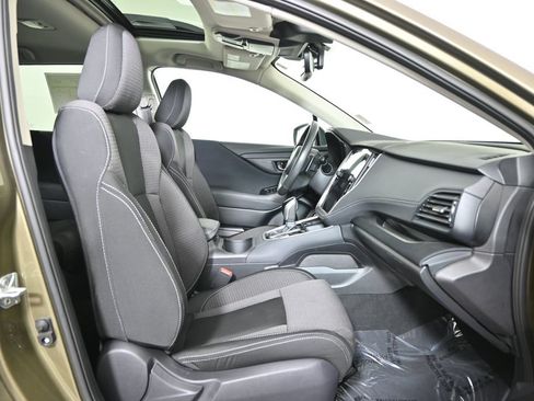 Used 2024 Subaru Outback Premium AWD/4WD image 12