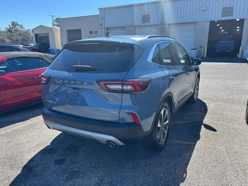 Used 2025 Ford Escape Platinum image 3