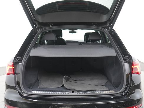 Used 2025 Audi Q3 2.0T Premium image 15