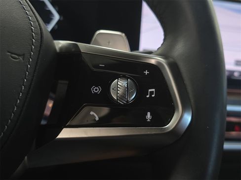 Used 2023 BMW 760i xDrive w/ Parking Assistance Package image 15