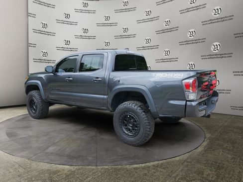 Used 2020 Toyota Tacoma TRD Off-Road w/ Technology Package AWD/4WD image 3
