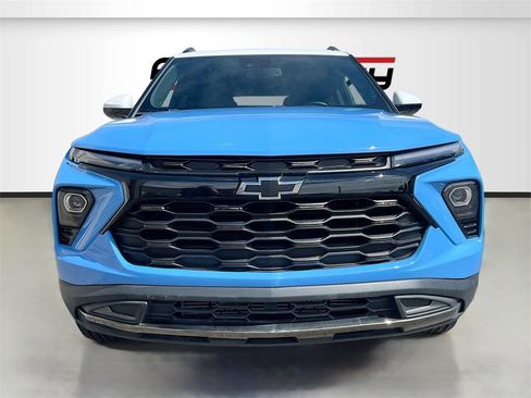 Used 2024 Chevrolet TrailBlazer ACTIV w/ Convenience Package image 2