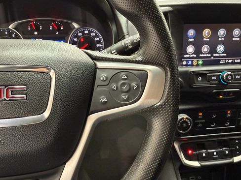 Used 2022 GMC Terrain SLE w/ Elevation Edition image 23