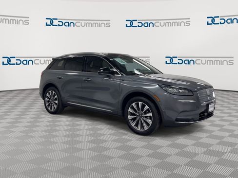 Used 2022 Lincoln Corsair Reserve w/ Equipment Group 201A image 2