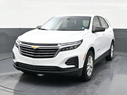 Used 2023 Chevrolet Equinox LS FWD image 8