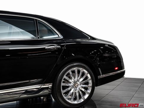 Used 2020 Bentley Mulsanne image 12