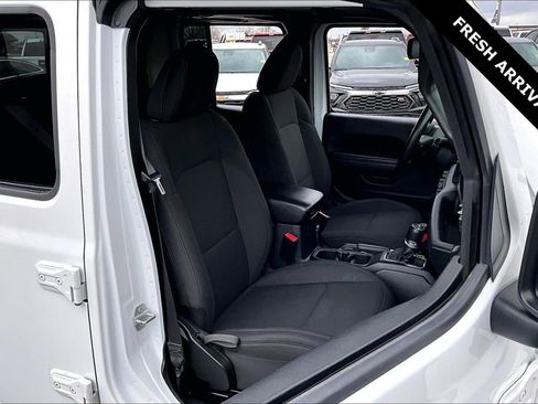 Used 2022 Jeep Gladiator Sport w/ Trailer Tow Package image 28