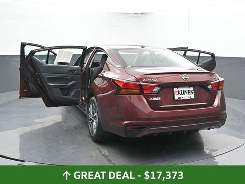 Used 2023 Nissan Altima 2.5 SV FWD image 53