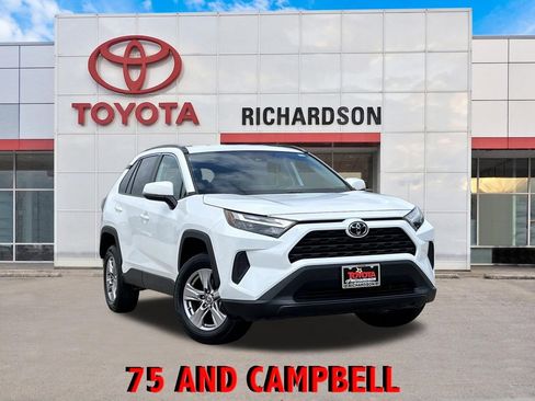 Used 2025 Toyota RAV4 XLE FWD image 1
