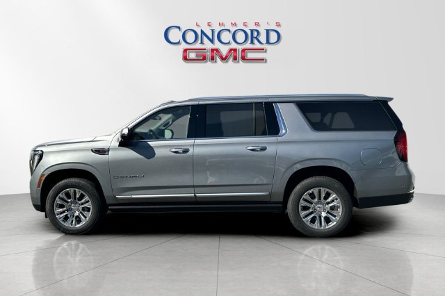 Used 2026 GMC Yukon XL Denali w/ Sun & Power Step Package AWD/4WD image 7