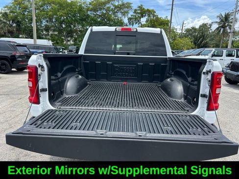 Used 2025 RAM 1500 Laramie AWD/4WD image 32