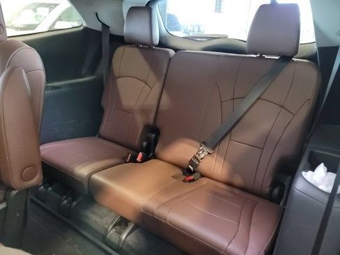 Used 2018 Buick Enclave Avenir w/ Avenir Technology Package AWD/4WD image 11