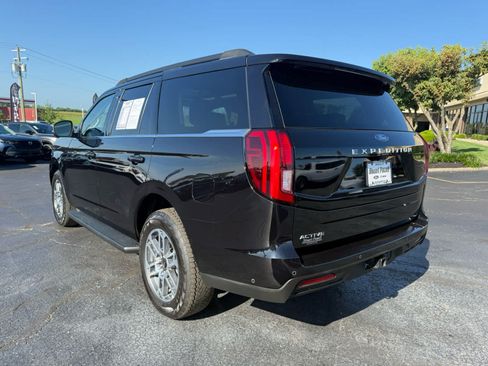 Certified 2025 Ford Expedition Active AWD/4WD image 28