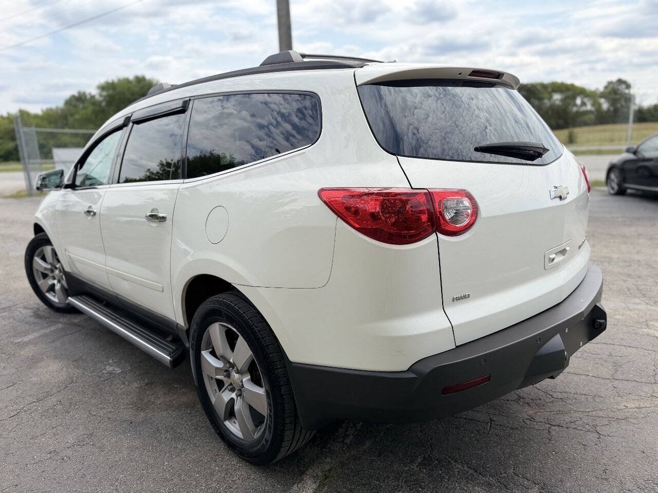 Used 2012 Chevrolet Traverse LT w/ All-Star Edition AWD/4WD image 5