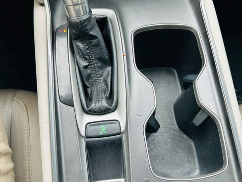 Used 2019 Honda Accord LX image 22