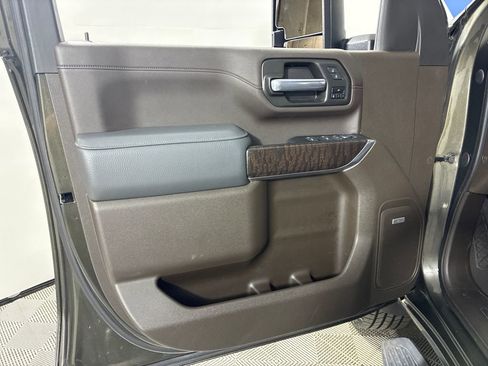 Used 2022 GMC Sierra 3500 Denali w/ Denali Ultimate Package image 24