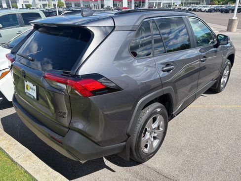 Used 2023 Toyota RAV4 XLE AWD/4WD image 9