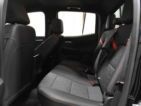 Used 2023 Chevrolet Colorado Z71 w/ Z71 Convenience Package 2 image 8