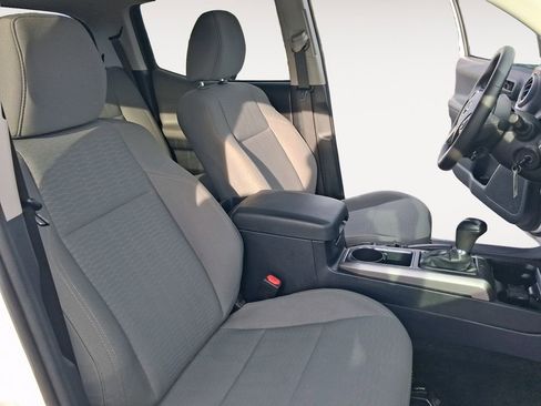 Used 2019 Toyota Tacoma SR5 RWD image 15