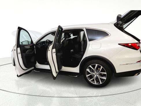 Used 2023 Acura MDX SH-AWD w/ Technology Package image 12