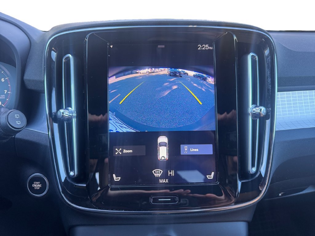 Used 2019 Volvo XC40 T5 Momentum AWD/4WD image 18