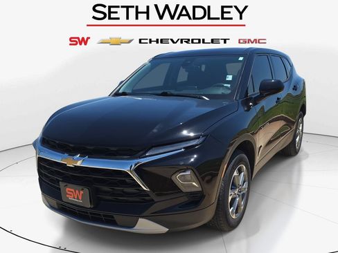 Used 2026 Chevrolet Blazer LT FWD image 3